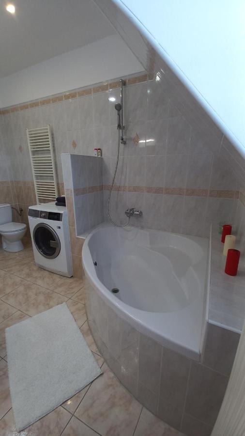 Villa Haskova With 3 Bedrooms Μπάνσκα Μπίστριτσα Εξωτερικό φωτογραφία